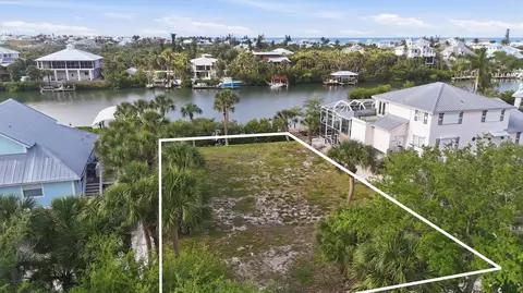 84 Palm Dr, Placida, FL 33946