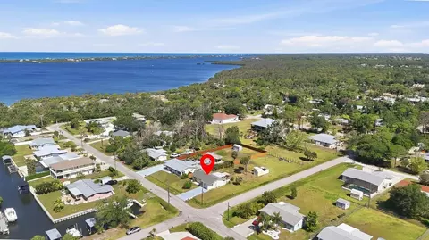 900 Stewart St, Englewood, FL 34223