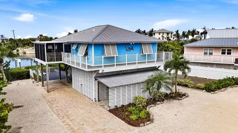 21 Bocilla Dr, Placida, FL 33946