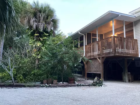 700 Yale St, Englewood, FL 34223