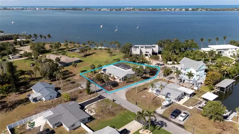 316 S Mango St, Englewood, FL 34223