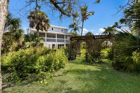 Exterior - 362 Baily St, Boca Grande, FL 33921 photo 4 of 9