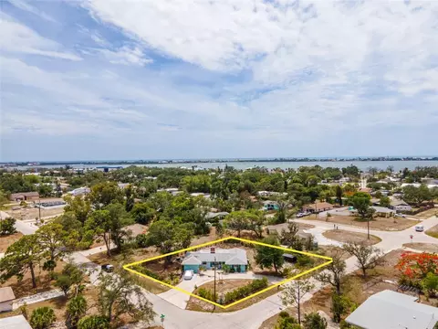 139 Hosmer Ave, Englewood, FL 34223