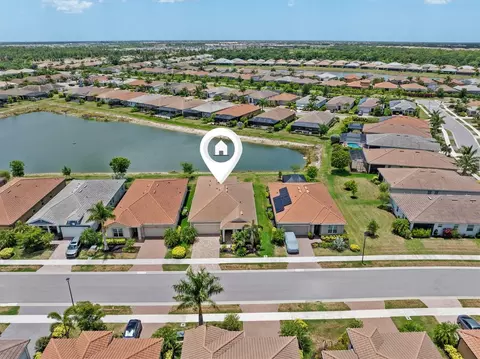 20389 Minuet Pl, Venice, FL 34293