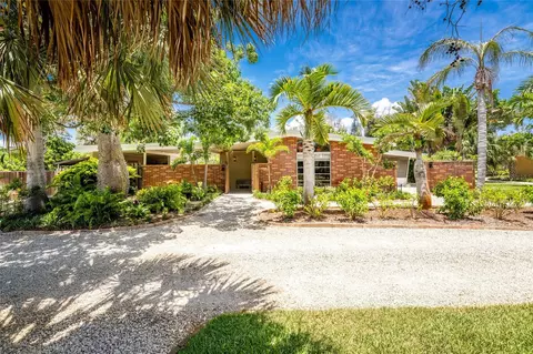 Exterior - 20 Spaniards Rd, Placida, FL 33946 photo 19 of 32