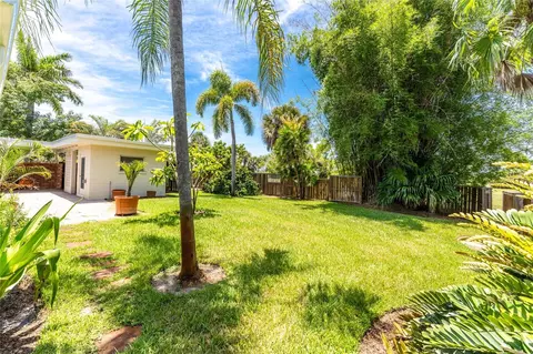 Exterior - 20 Spaniards Rd, Placida, FL 33946 photo 4 of 32