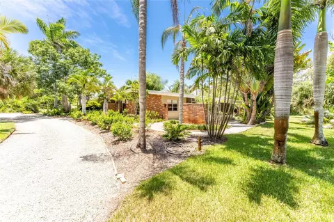 Exterior - 20 Spaniards Rd, Placida, FL 33946 photo 20 of 32