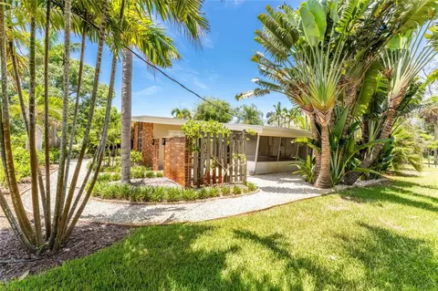 Exterior - 20 Spaniards Rd, Placida, FL 33946 photo 2 of 32