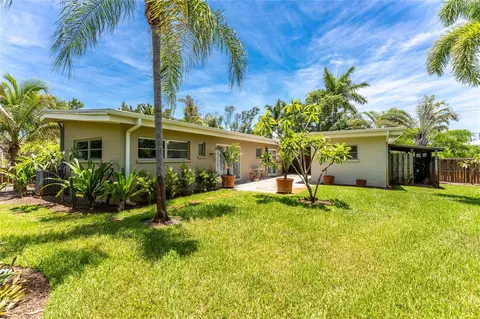 Exterior - 20 Spaniards Rd, Placida, FL 33946 photo 5 of 32