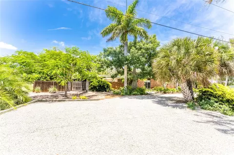 Exterior - 20 Spaniards Rd, Placida, FL 33946 photo 3 of 32