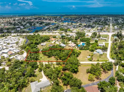 2 Nd St, Englewood, FL 34223