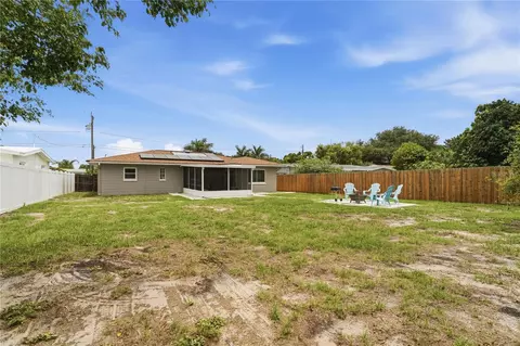 Exterior - 14512 117th Ave, Largo, FL 33774 photo 12 of 13