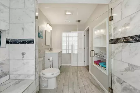 Bath - 14512 117th Ave, Largo, FL 33774 photo 3 of 7