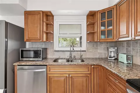 Kitchen - 14512 117th Ave, Largo, FL 33774 photo 1 of 3