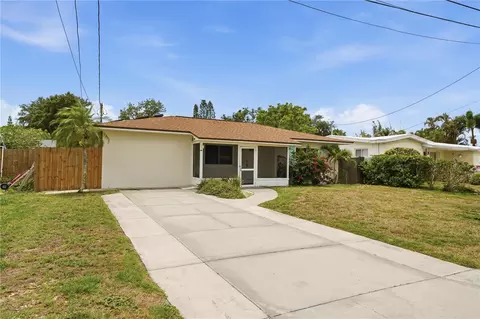 Exterior - 14512 117th Ave, Largo, FL 33774 photo 7 of 13