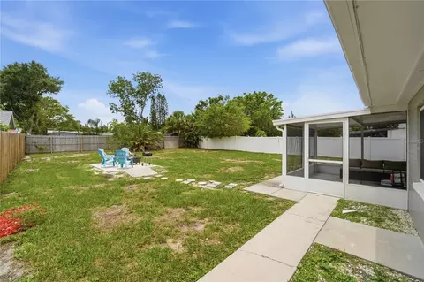 Exterior - 14512 117th Ave, Largo, FL 33774 photo 9 of 13