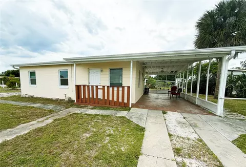 208 Martin Dr NE, Port Charlotte, FL 33952