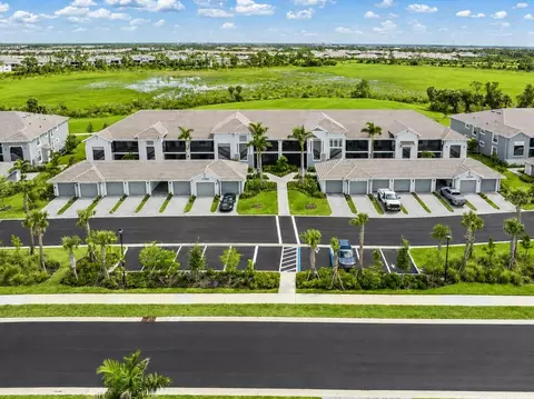 12550 Galapagos Ct #208, Venice, FL 34293