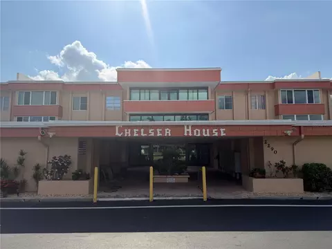 2290 Aaron St #101, Port Charlotte, FL 33952
