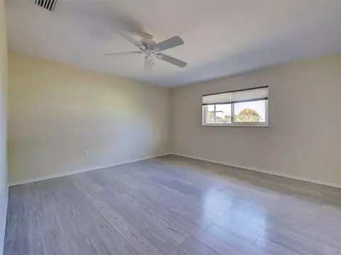 Bedroom - 412 Pine Tree Ter, Venice, FL 34293 photo 4 of 9
