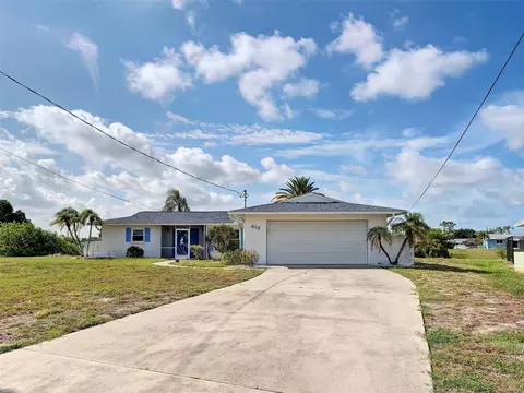 Exterior - 412 Pine Tree Ter, Venice, FL 34293 photo 5 of 18