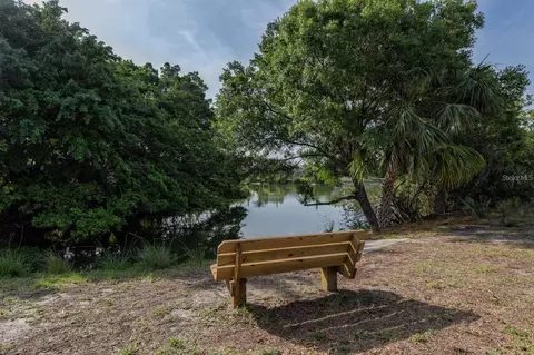 View/Area - 412 Pine Tree Ter, Venice, FL 34293 photo 9 of 9
