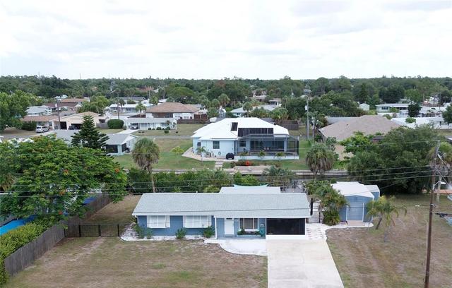 832 E 4th St, Englewood, FL 34223