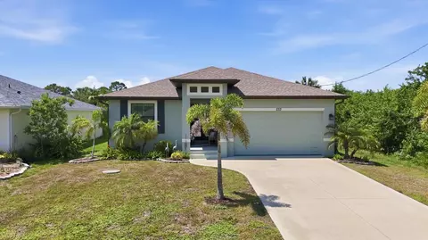233 Baytree Dr, Rotonda West, FL 33947