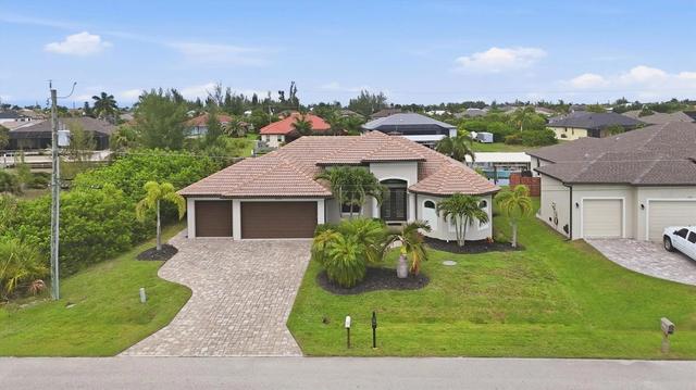 8330 Tracy Cir, Port Charlotte, FL 33981