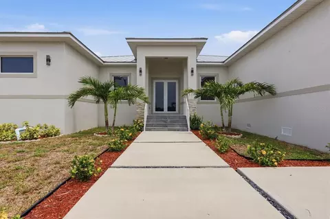 14663 Lillian Cir, Port Charlotte, FL 33981