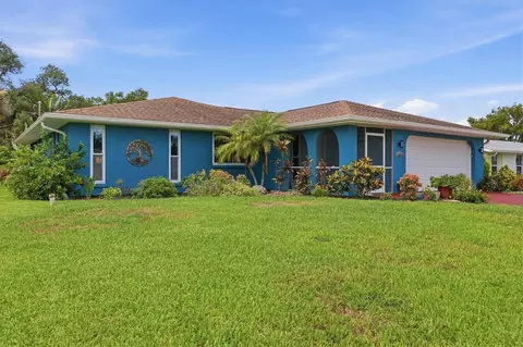 383 E Wentworth Cir, Englewood, FL 34223