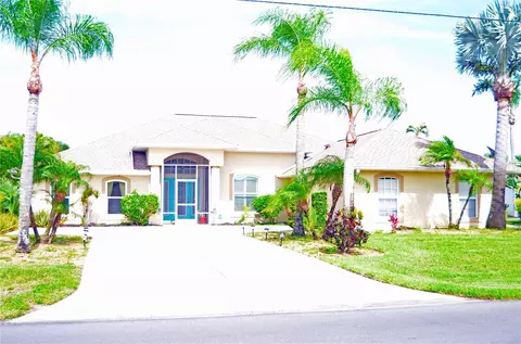 4 Pinehurst Pl, Rotonda West, FL 33947