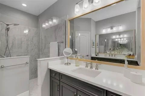 Bath - 4657 Willow Bend Ave, Parrish, FL 34219 photo 2 of 7