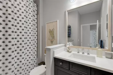 Bath - 4657 Willow Bend Ave, Parrish, FL 34219 photo 7 of 7