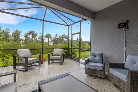 Exterior - 4657 Willow Bend Ave, Parrish, FL 34219 photo 9 of 11