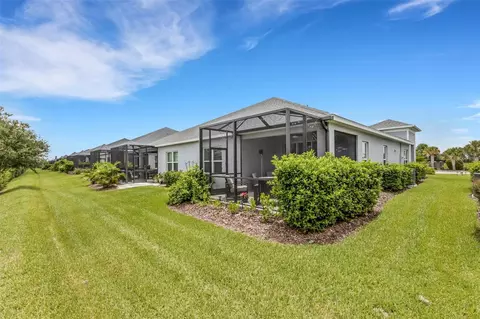 Exterior - 4657 Willow Bend Ave, Parrish, FL 34219 photo 5 of 11