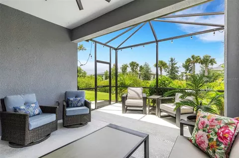 Exterior - 4661 Willow Bend Ave, Parrish, FL 34219 photo 3 of 15