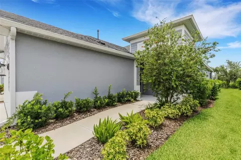 Exterior - 4661 Willow Bend Ave, Parrish, FL 34219 photo 8 of 15