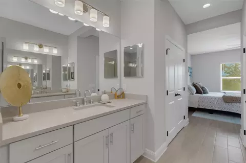 Bath - 4661 Willow Bend Ave, Parrish, FL 34219 photo 4 of 5