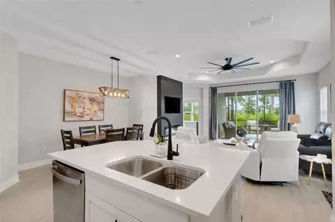 Kitchen - 4661 Willow Bend Ave, Parrish, FL 34219 photo 7 of 7