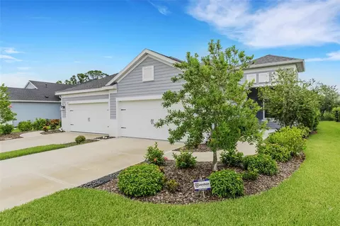Exterior - 4661 Willow Bend Ave, Parrish, FL 34219 photo 11 of 15