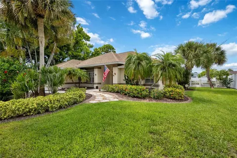 230 E Green St, Englewood, FL 34223