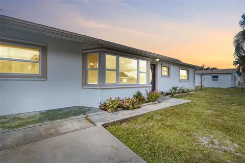 18186 Iris Rd, Fort Myers, FL 33967