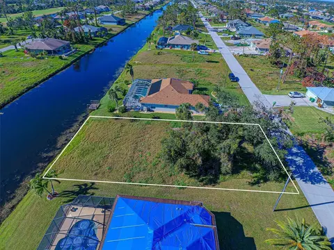 34 Pine Valley Ln, Rotonda West, FL 33947