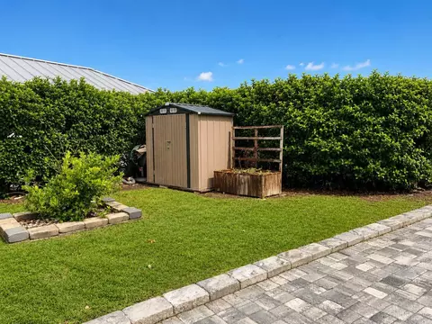 Exterior - 9459 SE 47th Way, Webster, FL 33597 photo 6 of 8