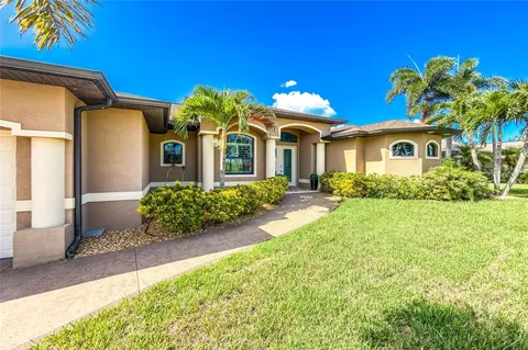 4 White Marsh Ln, Rotonda West, FL 33947