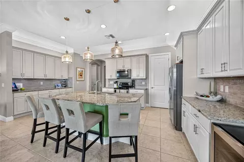 Kitchen - 24232 Gallberry Dr, Venice, FL 34293 photo 5 of 6