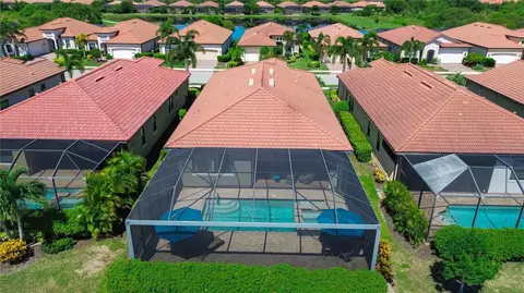 View/Area - 24232 Gallberry Dr, Venice, FL 34293 photo 6 of 16