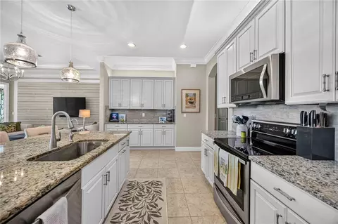 Kitchen - 24232 Gallberry Dr, Venice, FL 34293 photo 4 of 6