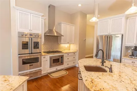 Kitchen - 100 Buccaneer Bnd, Placida, FL 33946 photo 9 of 11